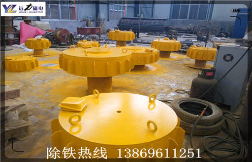 RCDB-10輸送帶草莓成视频人APP下载特点電磁草莓成视频人APP下载特点,強磁草莓成视频人APP下载特点吸鏟齒鬥齒鋼筋建築垃圾